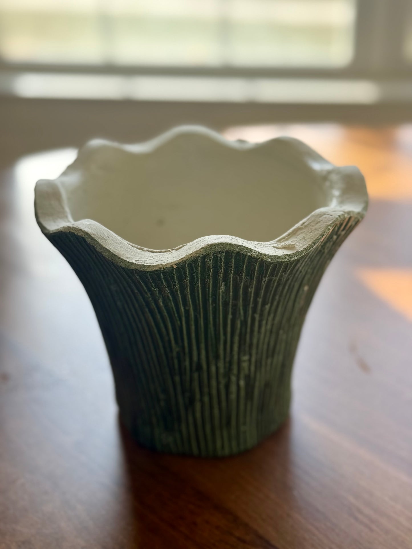 Dark Green Scalloped Edge Pot