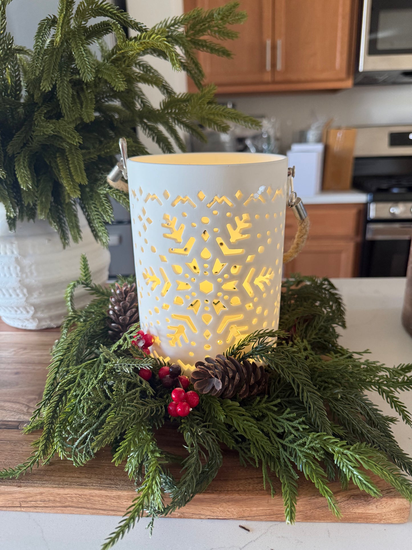 Ceramic Snowflake LED Lantern