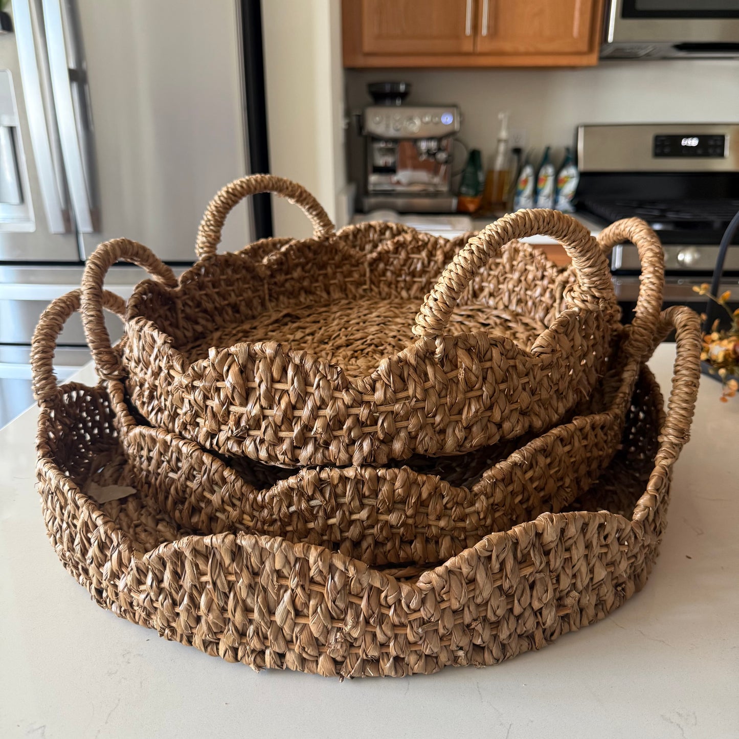 Braided Scalloped Seagrass Tray