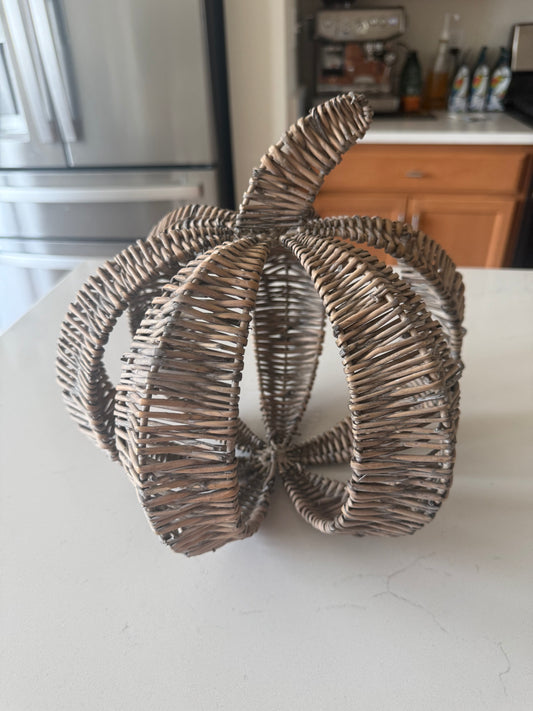 Slotted Willow Pumpkin -9.5”