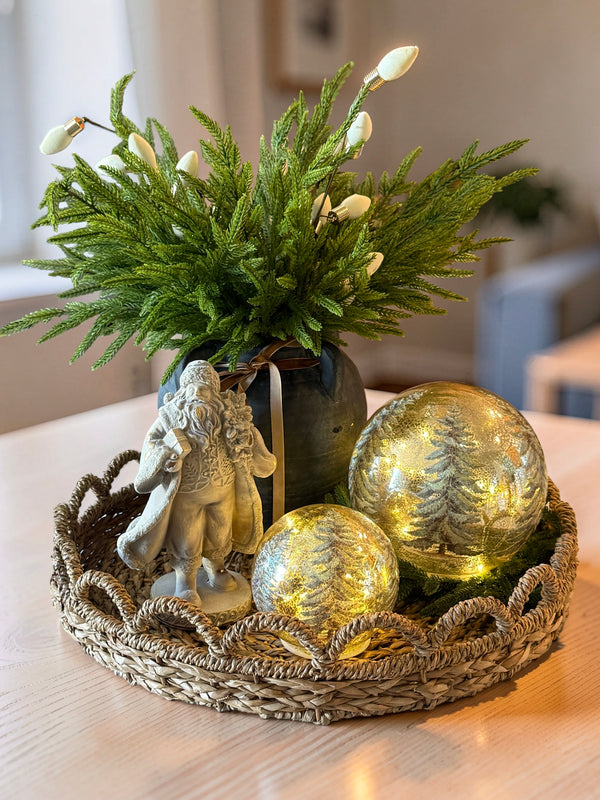✨ A little sparkle, a little warmth, and so much holiday charm! ✨ Our mercury glass globes are the perfect finishing touch for creating a Christmas display that feels warm, inviting, and beautifully styled. 🤍 I love how the golden glow and vintage-inspired finish pair with natural greenery and woven textures. Tucked into a basket, layered on a tray, or styled on your dining table, these globes bring that cozy holiday magic into your home. Because sometimes, it’s the little details that make a space feel extra special. ✨🎄 Would you style these on your coffee table or use them as a centerpiece? Shop Home Decor with Michelle 🤍