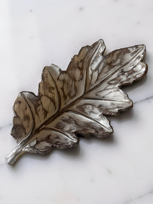 Whitewashed Resin Leaf Trays